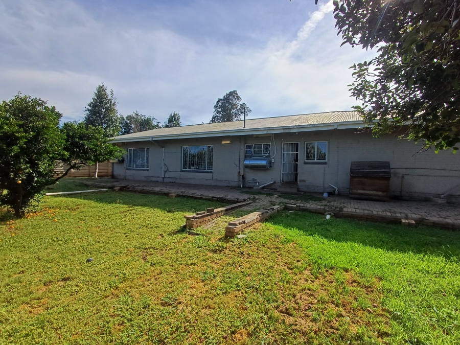 6 Bedroom Property for Sale in Wesselsbron Free State